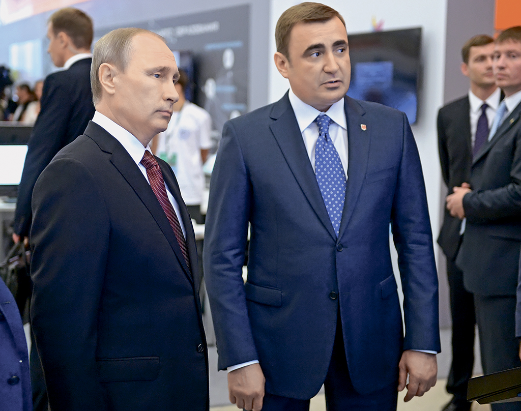 Президент РФ Владимир Путин и губернатор Тульской области Алексей Дюмин