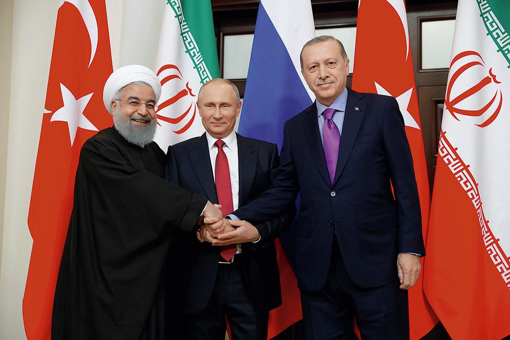 Президент РФ Владимир Путин, президент Ирана Хасан Роухани и президент Турции Реджеп Тайип Эрдоган