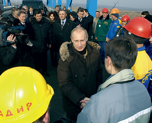Премьер-министр РФ В.Путин принял участие в открытии первой очереди моста через Енисей