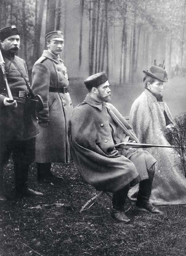 Николай II и Александра Федоровна на охоте
